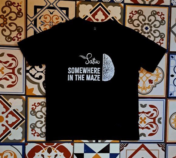 T-Shirt black Satuo 'Somewhere in the Maze'